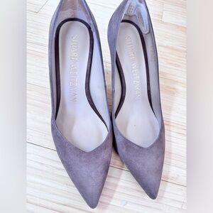Stuart Weitzman pump